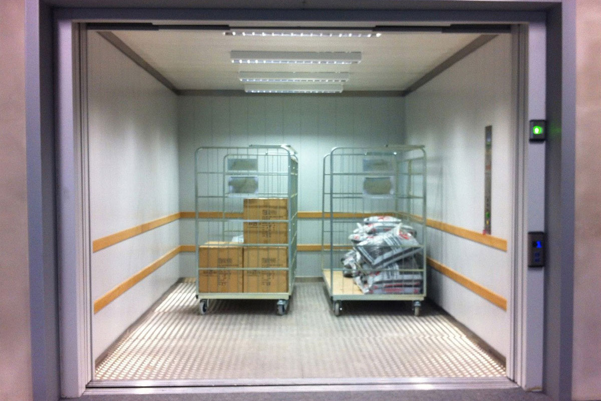 Heavy Duty Goods Lift